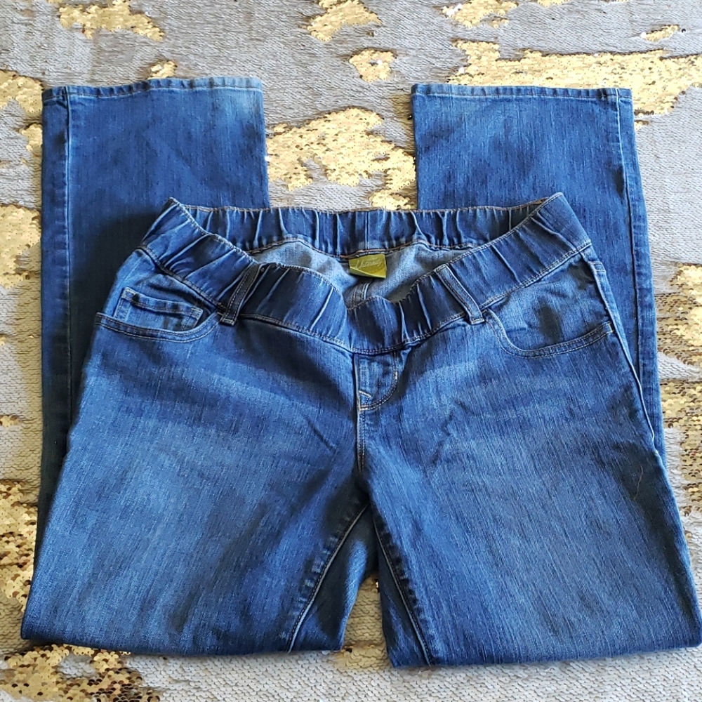Maternity jeans size 6